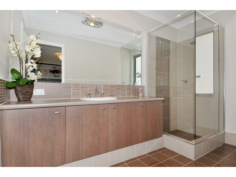 37 Erins Isle, Dudley Park WA 6210