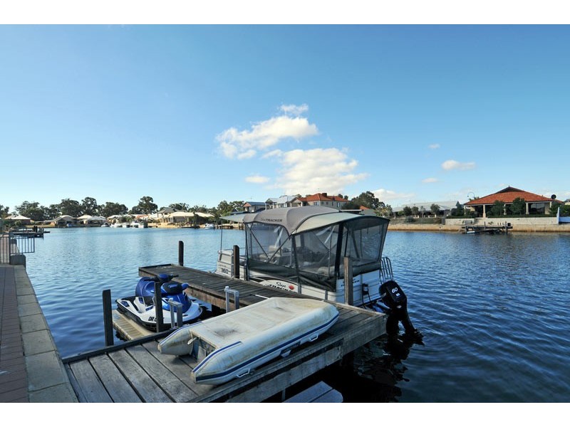 37 Erins Isle, Dudley Park WA 6210