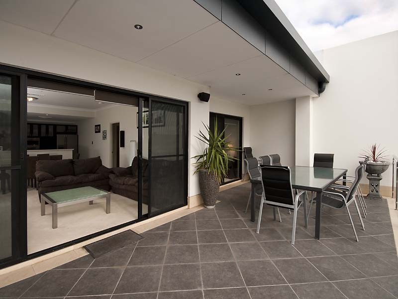 9/1 Braid Street, Perth WA 6000