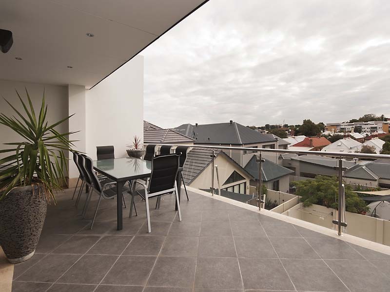 9/1 Braid Street, Perth WA 6000