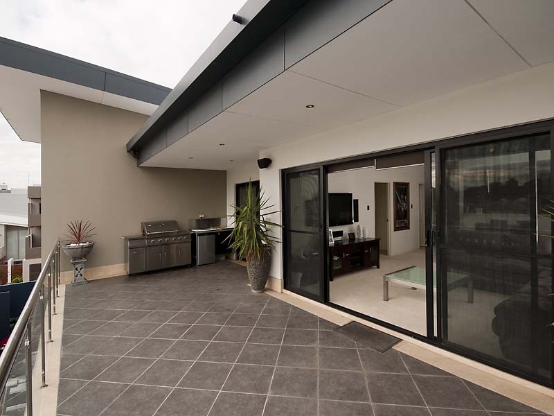 9/1 Braid Street, Perth WA 6000