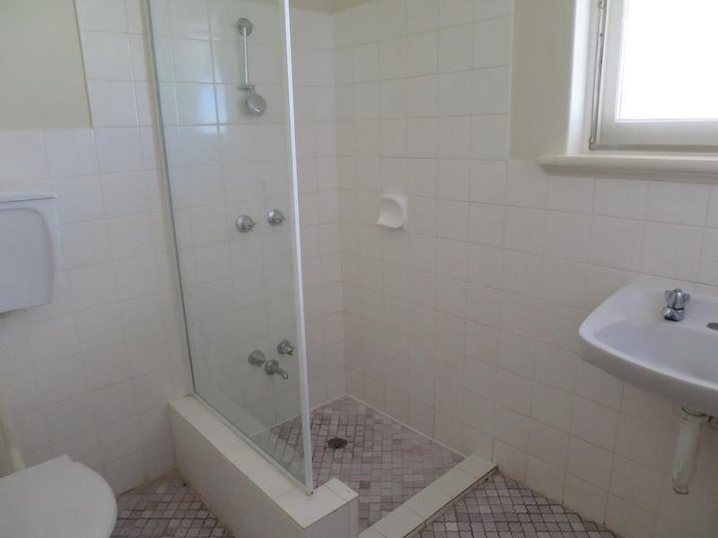 2 Copperwaite Road, Kardinya WA 6163