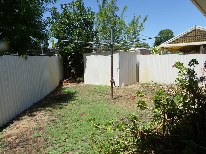 2 Copperwaite Road, Kardinya WA 6163