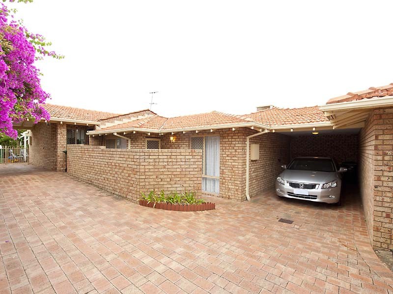 3/3 First Avenue, Applecross WA 6153