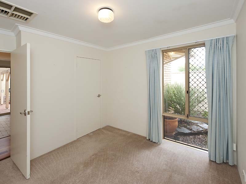 3/3 First Avenue, Applecross WA 6153