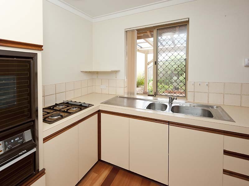 3/3 First Avenue, Applecross WA 6153