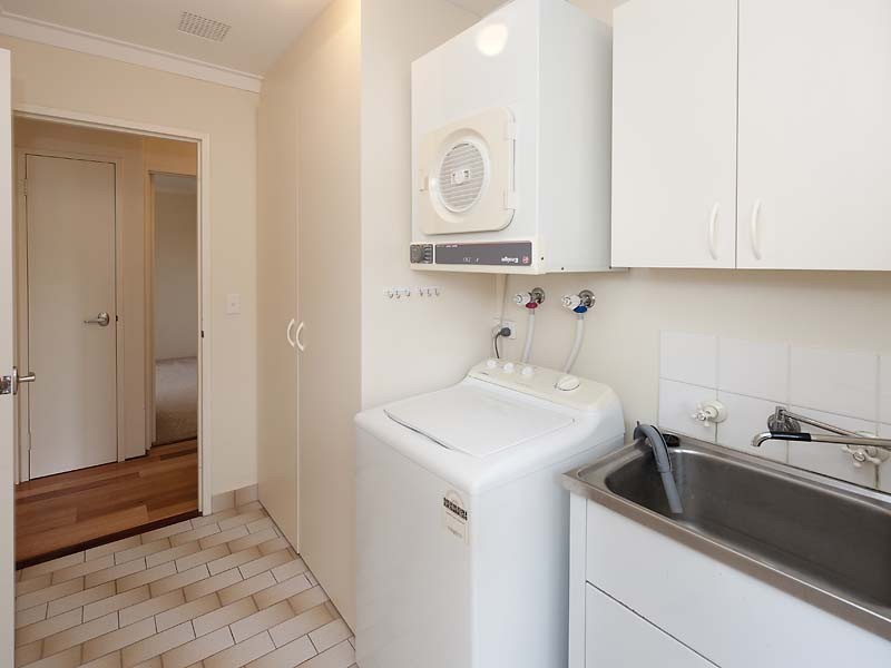 3/3 First Avenue, Applecross WA 6153