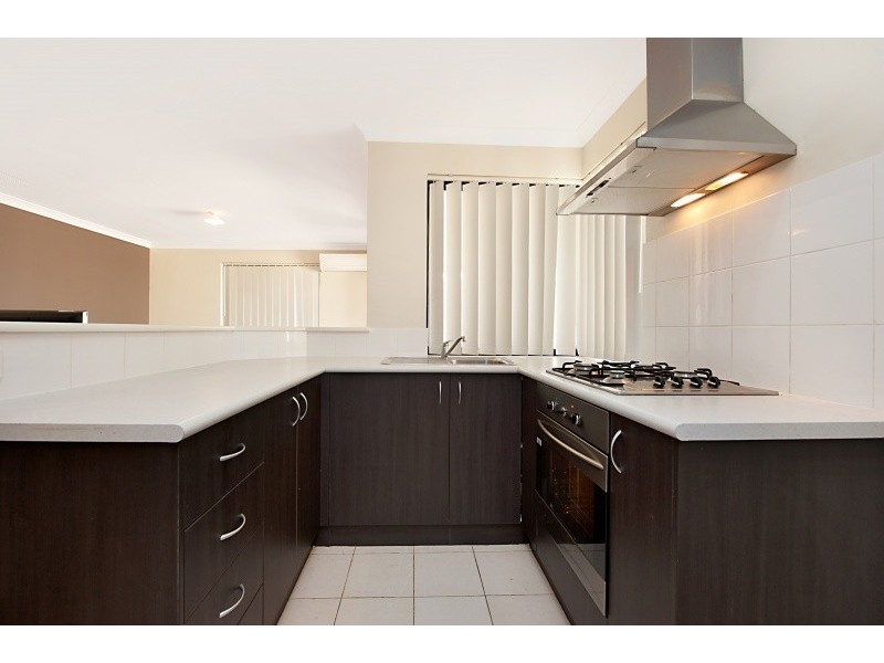 7/11 Hazlett Way, Canning Vale WA 6155