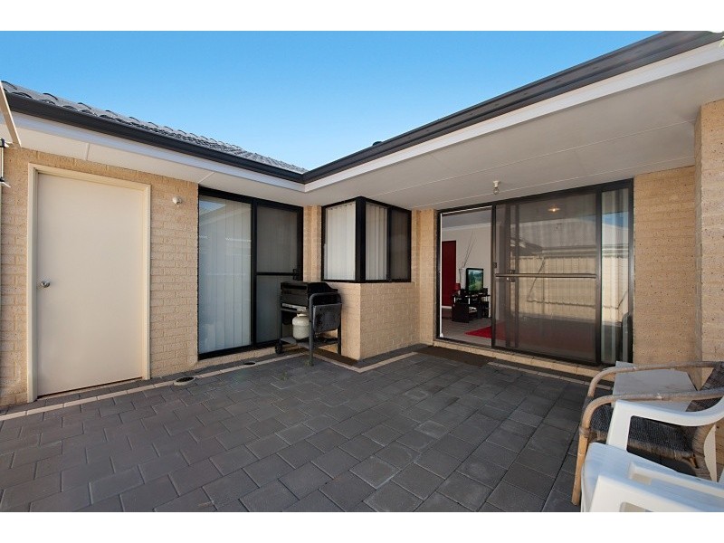 7/11 Hazlett Way, Canning Vale WA 6155