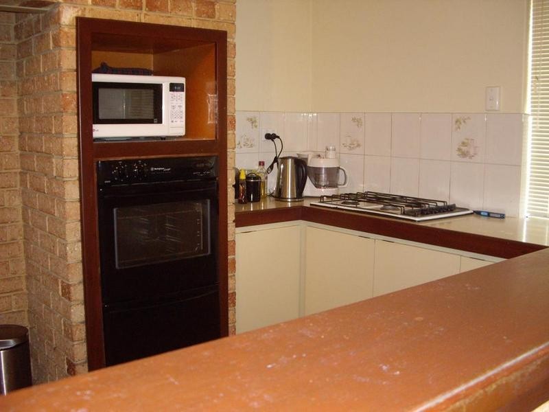 31 Crossland Way, Kardinya WA 6163