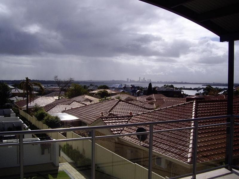 4/446 Canning Highway, Attadale WA 6156