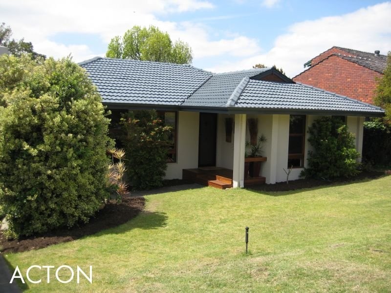 8 Ratcliffe Road, Booragoon WA 6154