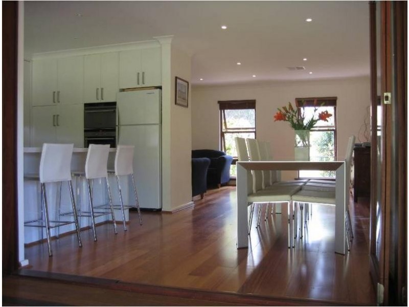 8 Ratcliffe Road, Booragoon WA 6154