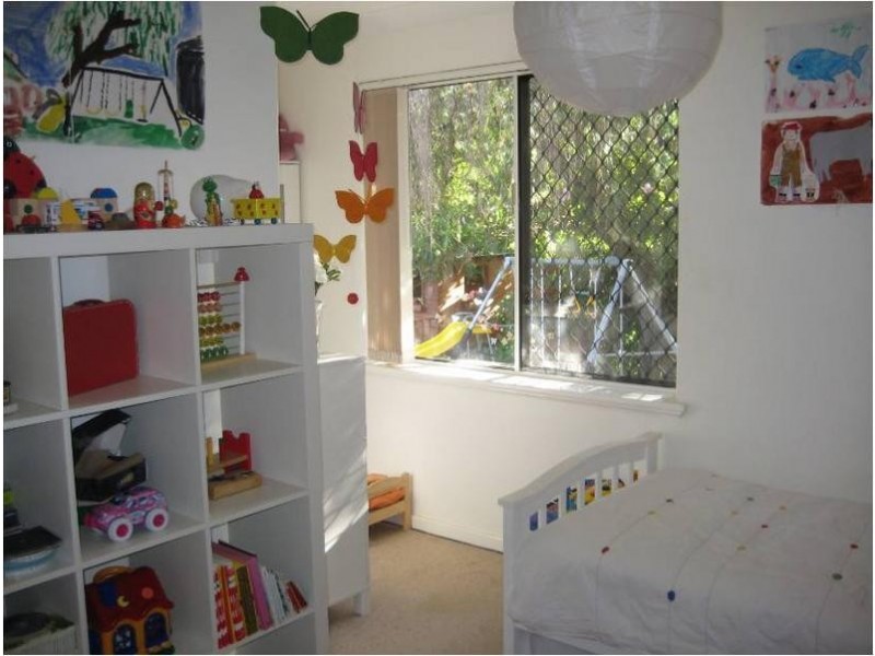 8 Ratcliffe Road, Booragoon WA 6154