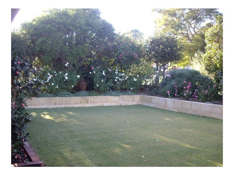 139 Ardross Street, Ardross WA 6153