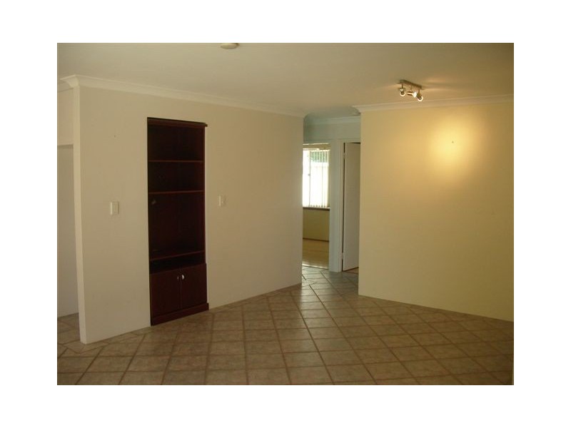 2/4 Cormack Street, Alfred Cove WA 6154