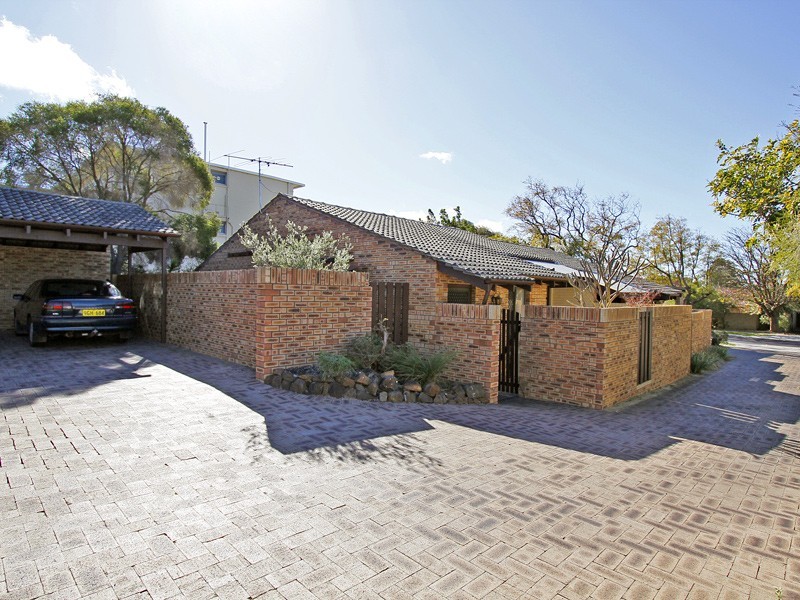 2/3 Strickland Street, South Perth WA 6151