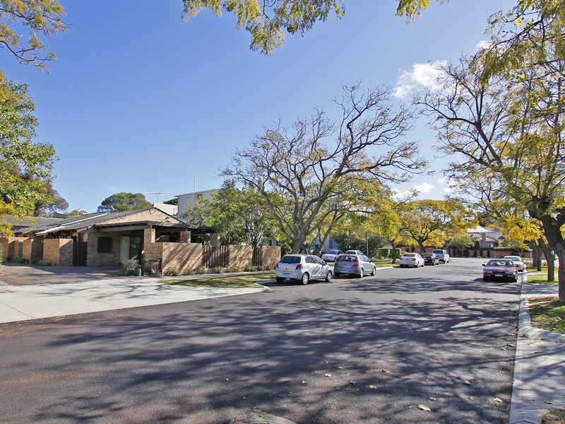 2/3 Strickland Street, South Perth WA 6151