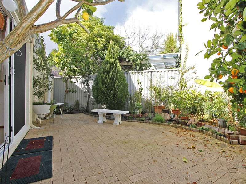 2/72 Macleod Road, Applecross WA 6153