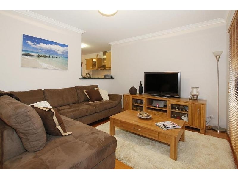 B/42 Foss Street, Bicton WA 6157