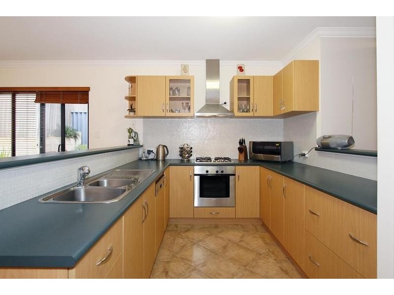 B/42 Foss Street, Bicton WA 6157