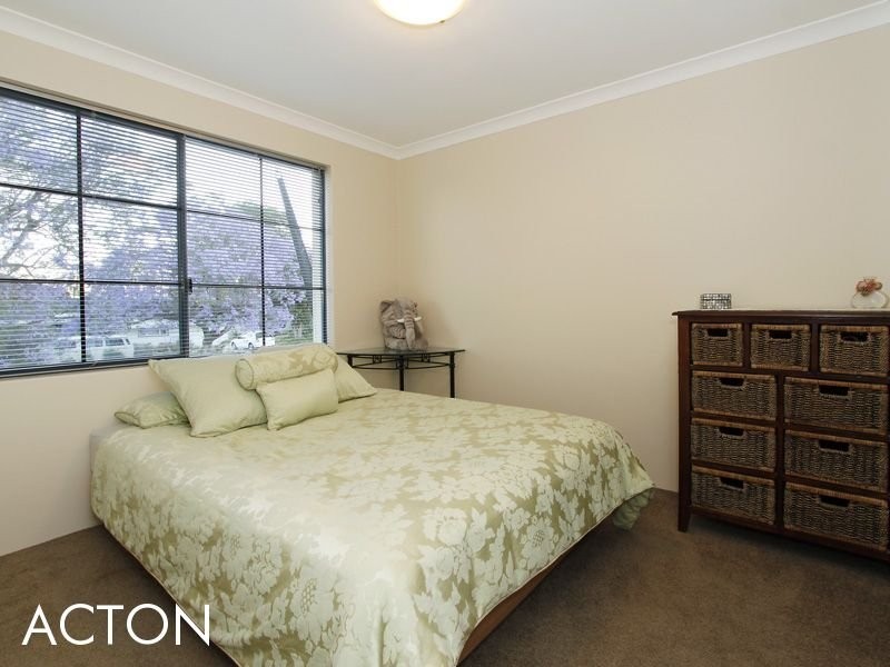 20 Crest Avenue, Mount Pleasant WA 6153