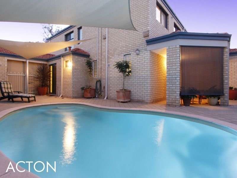 20 Crest Avenue, Mount Pleasant WA 6153