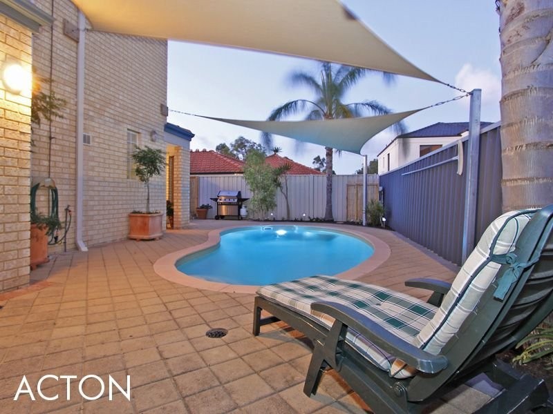 20 Crest Avenue, Mount Pleasant WA 6153
