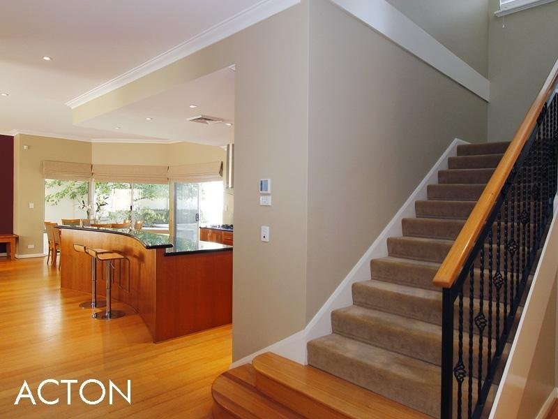 3A Dunvegan Road, Applecross WA 6153