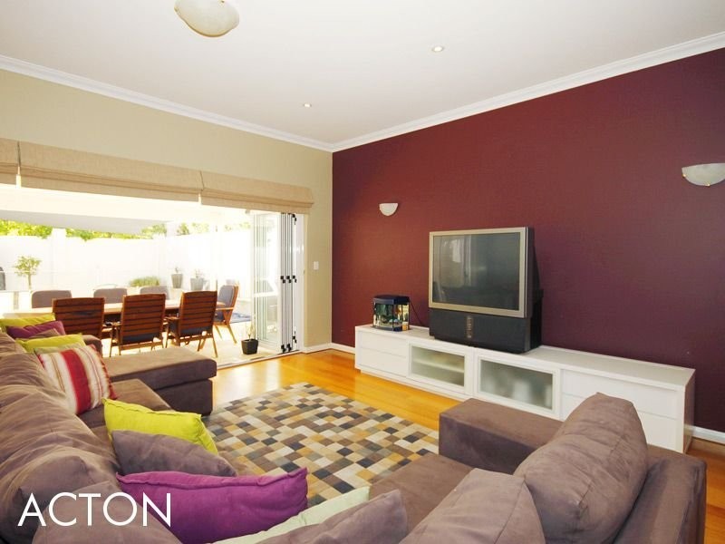 3A Dunvegan Road, Applecross WA 6153