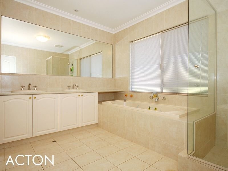 3A Dunvegan Road, Applecross WA 6153