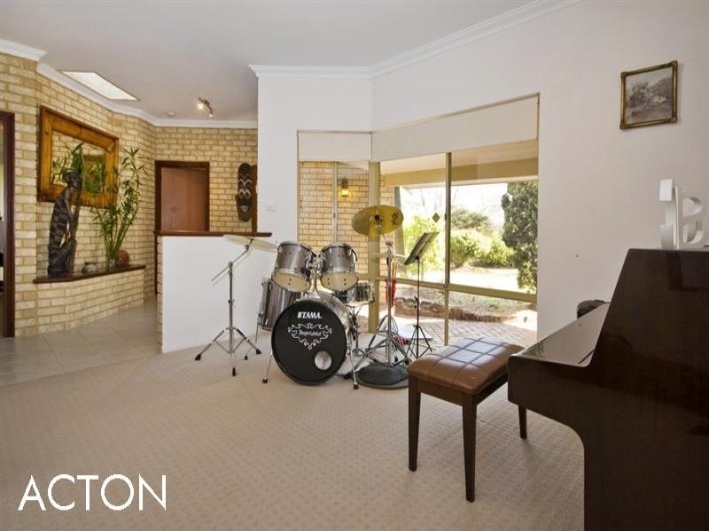 19 Ventnor Avenue, Mount Pleasant WA 6153