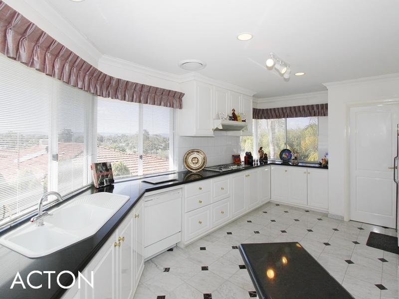 22 Bunning Street, Bentley WA 6102