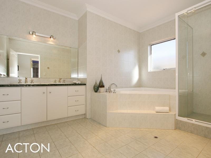 76 Ullapool Road, Mount Pleasant WA 6153