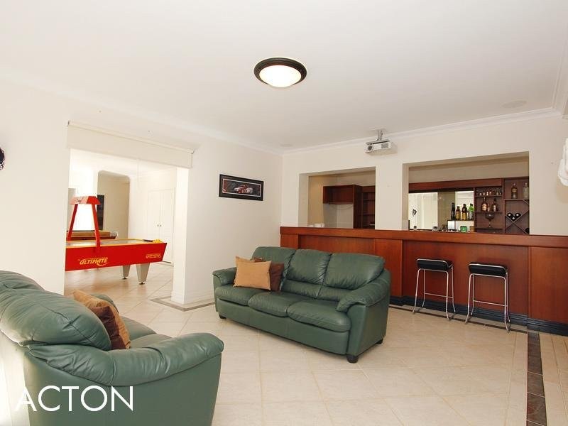 76 Ullapool Road, Mount Pleasant WA 6153