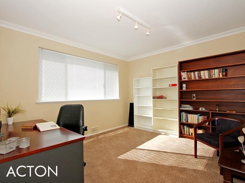 76 Ullapool Road, Mount Pleasant WA 6153