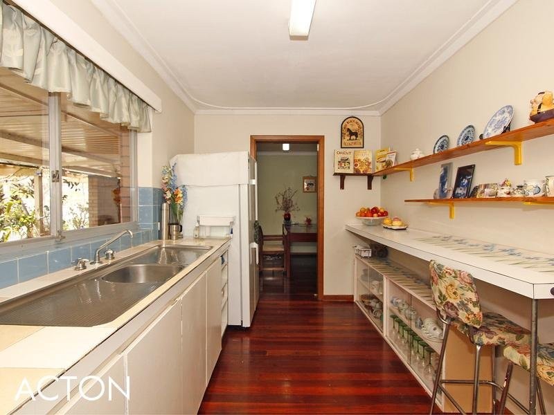 190 Riseley Street, Booragoon WA 6154