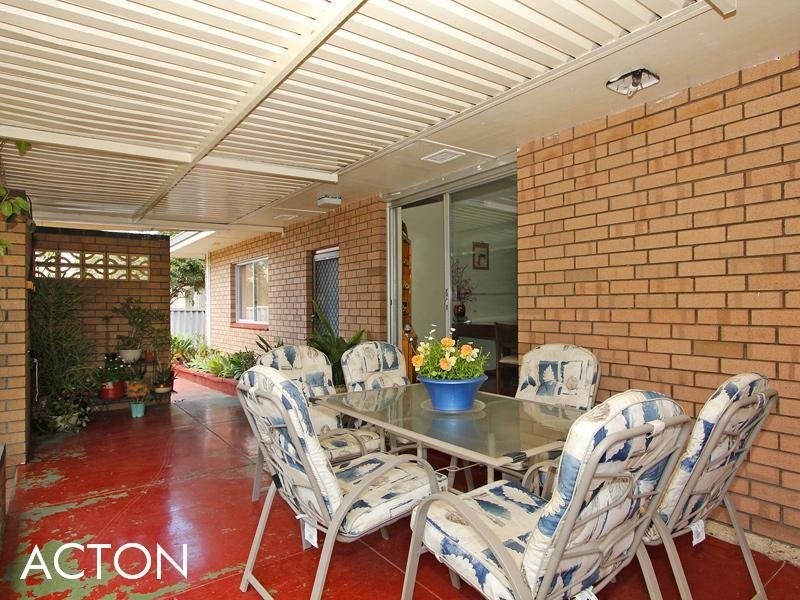 190 Riseley Street, Booragoon WA 6154
