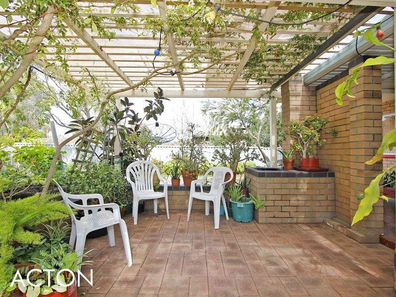 190 Riseley Street, Booragoon WA 6154