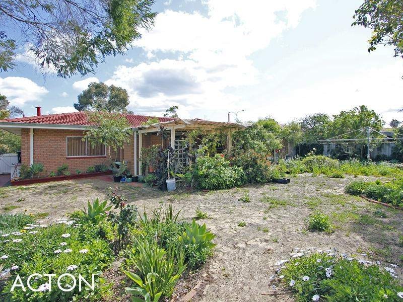 190 Riseley Street, Booragoon WA 6154