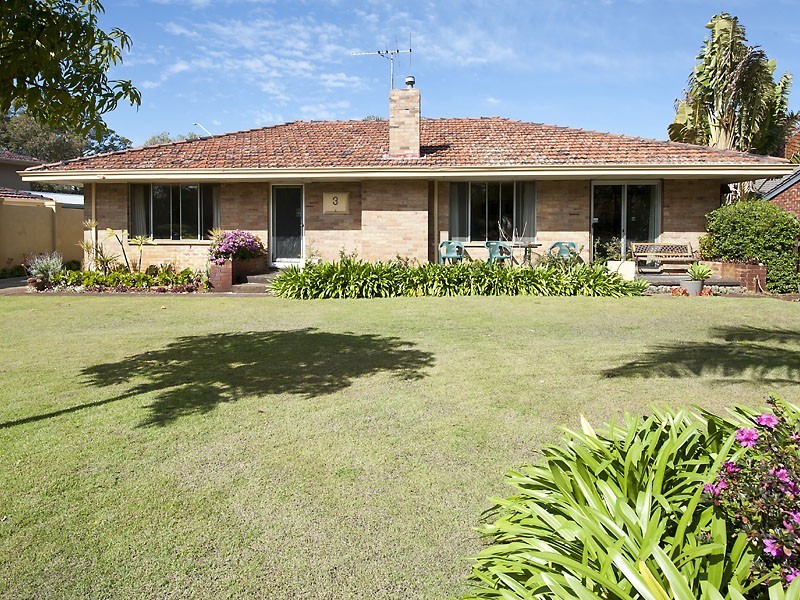 3 Shirley Avenue, Mount Pleasant WA 6153