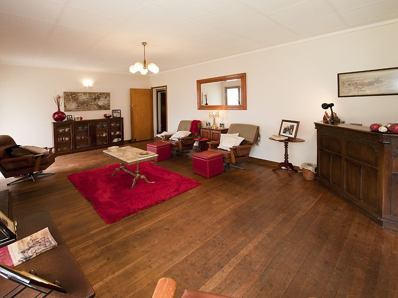 3 Shirley Avenue, Mount Pleasant WA 6153