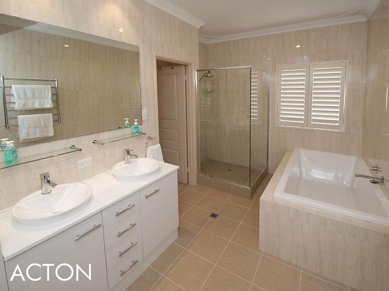 3/9 Tweeddale Road, Applecross WA 6153