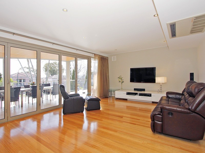 1/13 Tweeddale Road, Applecross WA 6153