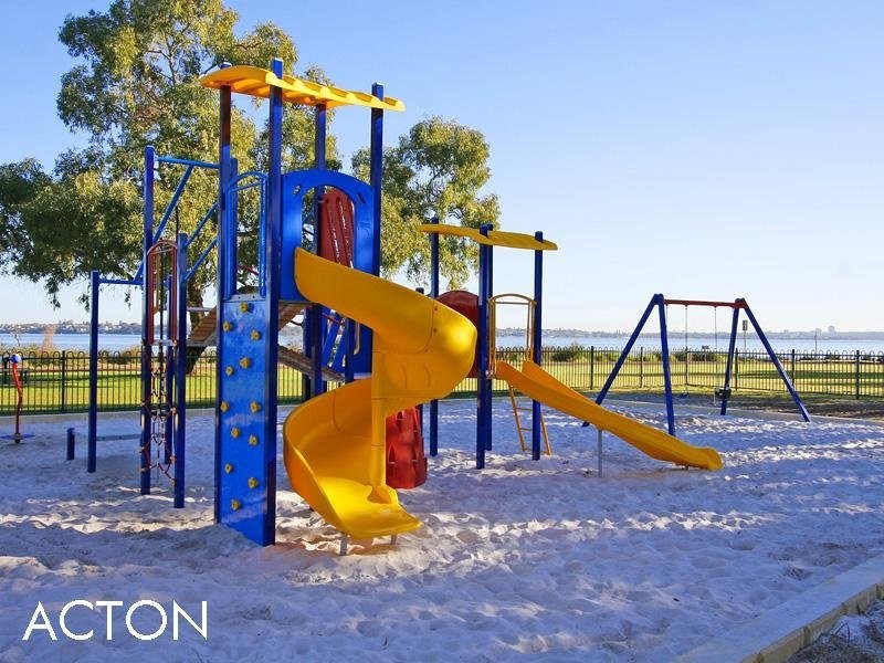 1 Cantray Avenue, Applecross WA 6153