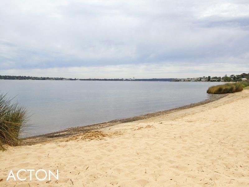 1 Cantray Avenue, Applecross WA 6153