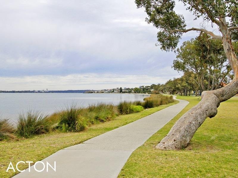 1 Cantray Avenue, Applecross WA 6153