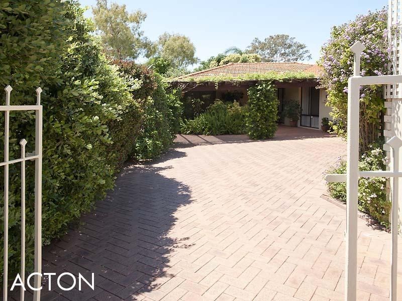 42A Tain Street, Applecross WA 6153