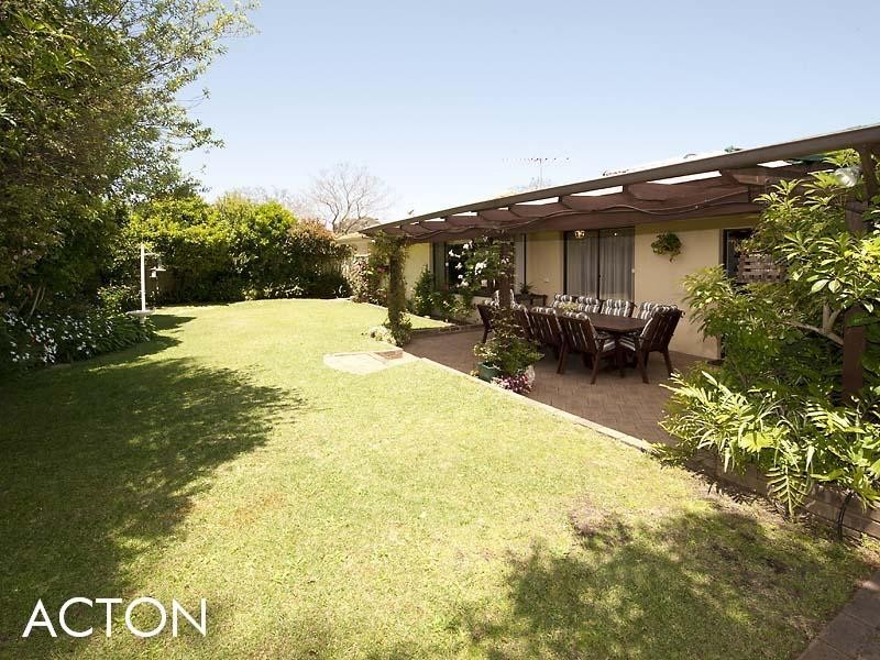 42A Tain Street, Applecross WA 6153