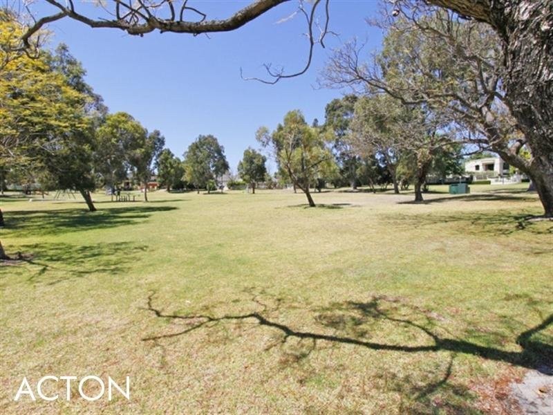 19A Nisbet Road, Applecross WA 6153
